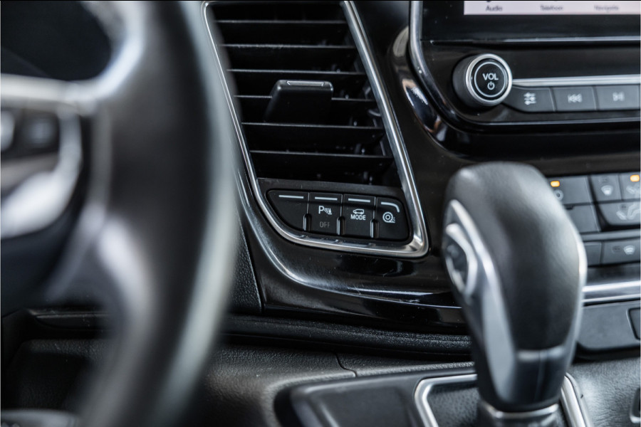 Ford Transit Custom 320 2.0 TDCI 185 PK L2H1 Sport | Automaat | CarPlay | Camera | Stoelverwarming | Navigatie | Elek stoelen | DAB | Nieuwe APK | Orig. NL Auto