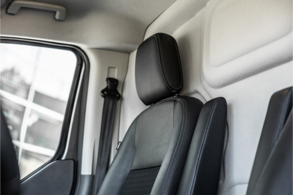 Ford Transit Custom 320 2.0 TDCI 185 PK L2H1 Sport | Automaat | CarPlay | Camera | Stoelverwarming | Navigatie | Elek stoelen | DAB | Nieuwe APK | Orig. NL Auto