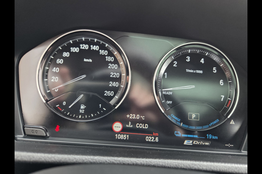 BMW X2 xDrive25e High Executive M-Tech Sport interieur , Head-up Display , Panoramadak