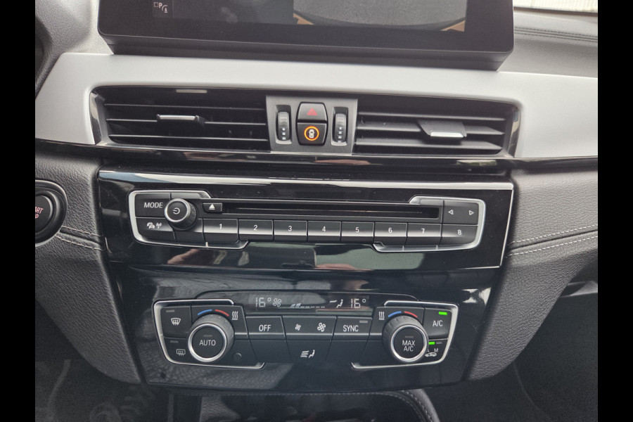BMW X2 xDrive25e High Executive M-Tech Sport interieur , Head-up Display , Panoramadak