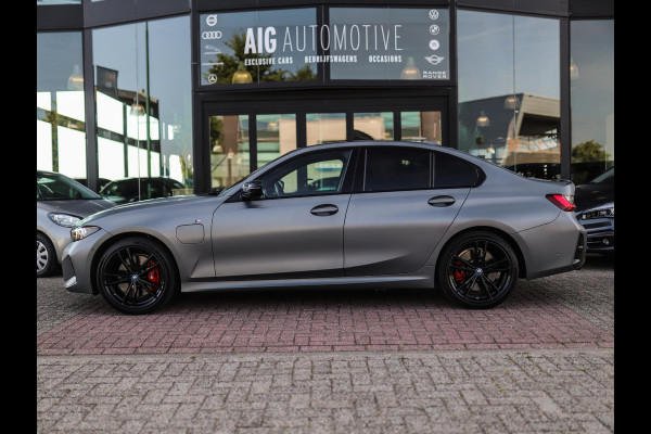 BMW 3-serie 330e | Frozen | M-Sport Pro | Pano | H/K | Memory