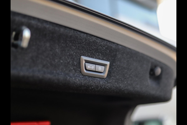 BMW 3-serie 330e | Frozen | M-Sport Pro | Pano | H/K | Memory