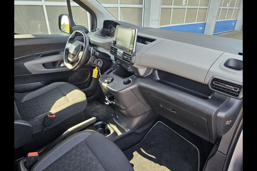 Peugeot Rifter 1.2 Allure automaat | Hoge instap | Ruim en praktisch | Stoelverwarming | Climate control | Parkeersensoren | Trekhaak |