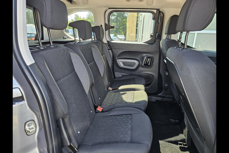 Peugeot Rifter 1.2 Allure automaat | Hoge instap | Ruim en praktisch | Stoelverwarming | Climate control | Parkeersensoren | Trekhaak |
