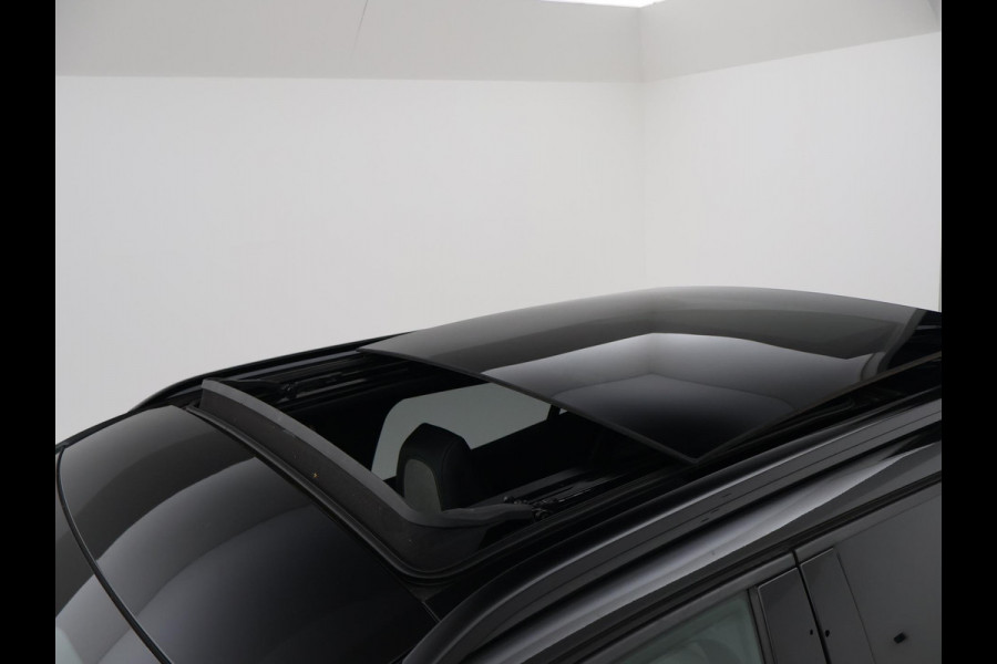 Peugeot e-2008 EV GT PREMIERE + PANORAMA SCHUIFDAK | ADAPTIVE CRUISE | STOELVERWARMING | CAMERA