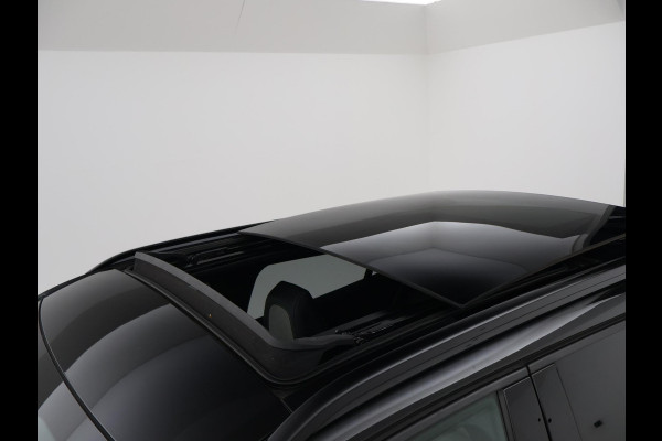 Peugeot e-2008 EV GT PREMIERE + PANORAMA SCHUIFDAK | ADAPTIVE CRUISE | STOELVERWARMING | CAMERA