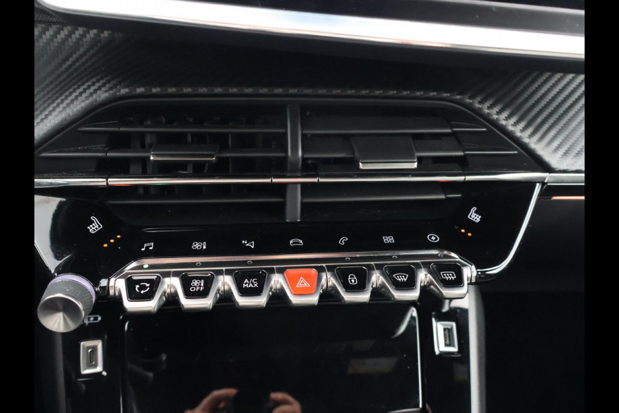 Peugeot e-2008 EV GT PREMIERE + PANORAMA SCHUIFDAK | ADAPTIVE CRUISE | STOELVERWARMING | CAMERA