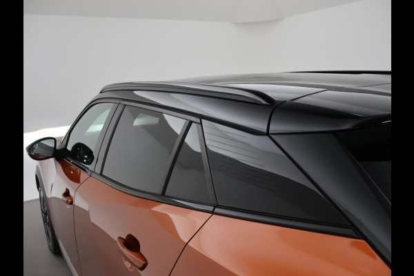 Peugeot e-2008 EV GT PREMIERE + PANORAMA SCHUIFDAK | ADAPTIVE CRUISE | STOELVERWARMING | CAMERA