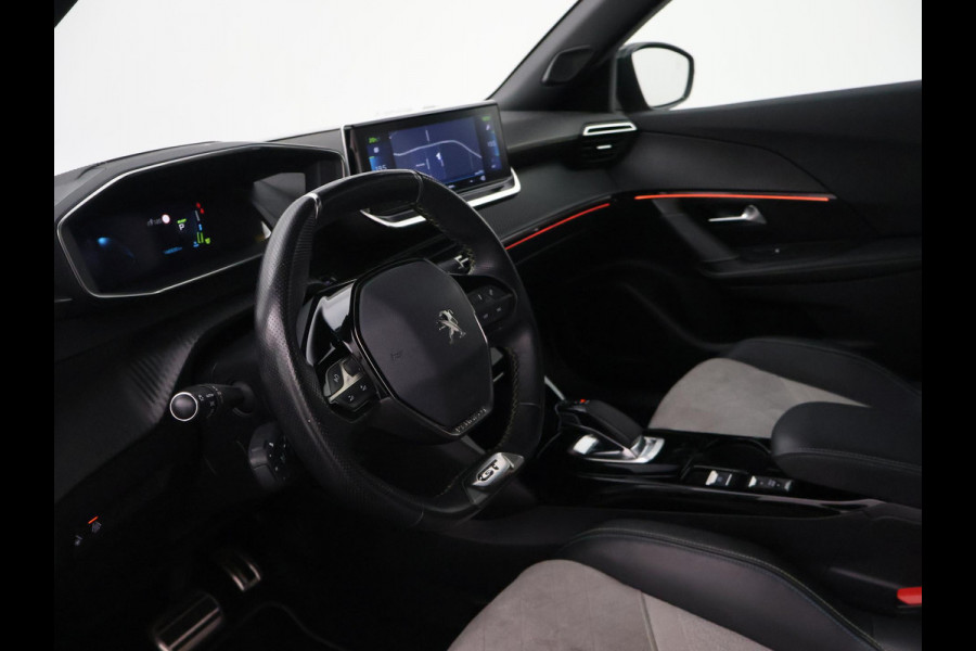 Peugeot e-2008 EV GT PREMIERE + PANORAMA SCHUIFDAK | ADAPTIVE CRUISE | STOELVERWARMING | CAMERA