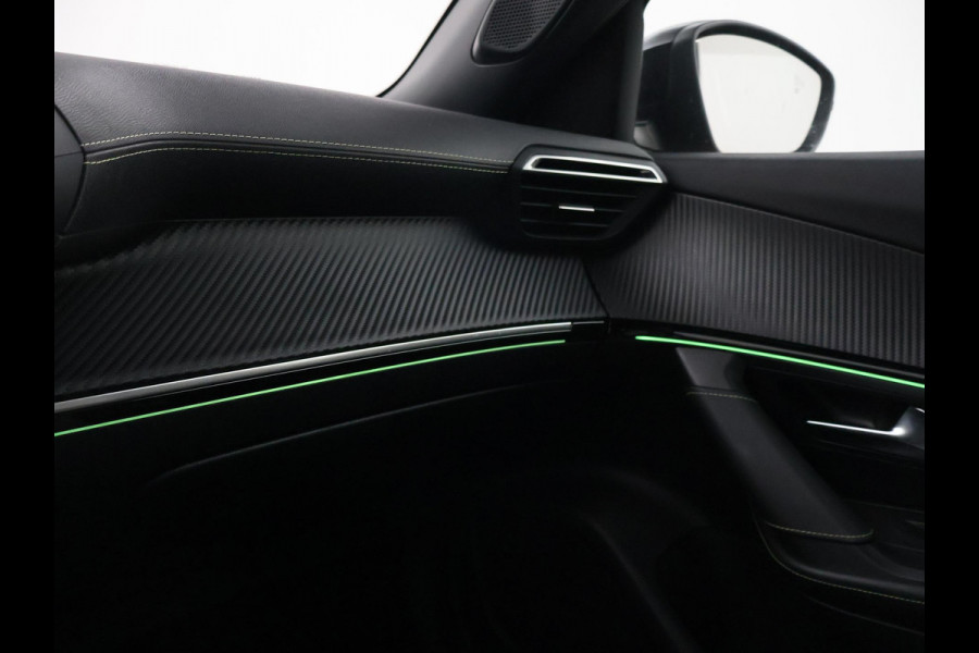 Peugeot e-2008 EV GT PREMIERE + PANORAMA SCHUIFDAK | ADAPTIVE CRUISE | STOELVERWARMING | CAMERA