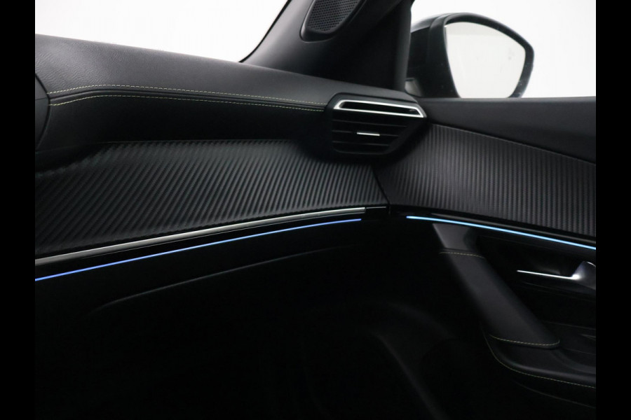Peugeot e-2008 EV GT PREMIERE + PANORAMA SCHUIFDAK | ADAPTIVE CRUISE | STOELVERWARMING | CAMERA