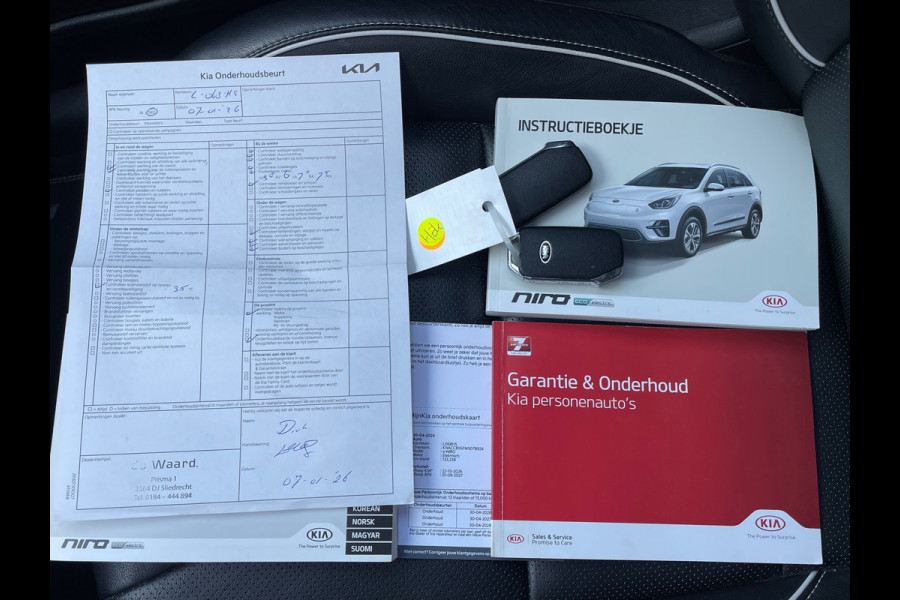 Kia e-Niro ExecutiveLine 64 kWh|Fase 3|DealerOnderh|SOH93%|Pano|