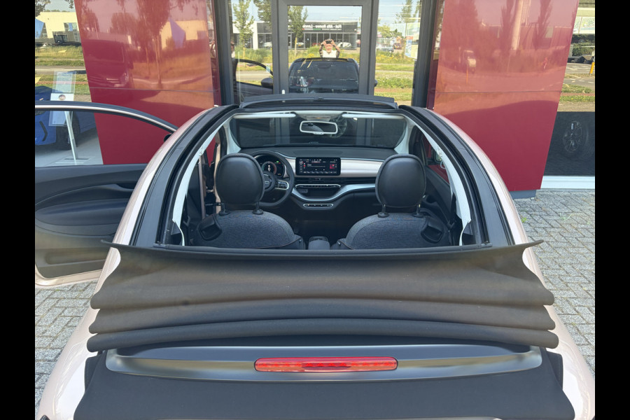 Fiat 500C Icon 42 kWh | 17" La Prima velgen | Camera | Parkeersensoren | Comfort Pack Pack Winter | Pack Magic Eye