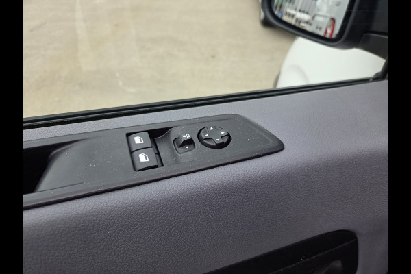 Opel Vivaro 2.0 CDTI Autm. L3 E.C.C. Airco - Cruise control - Trekhaak - PDC -Achteruitrijcamera