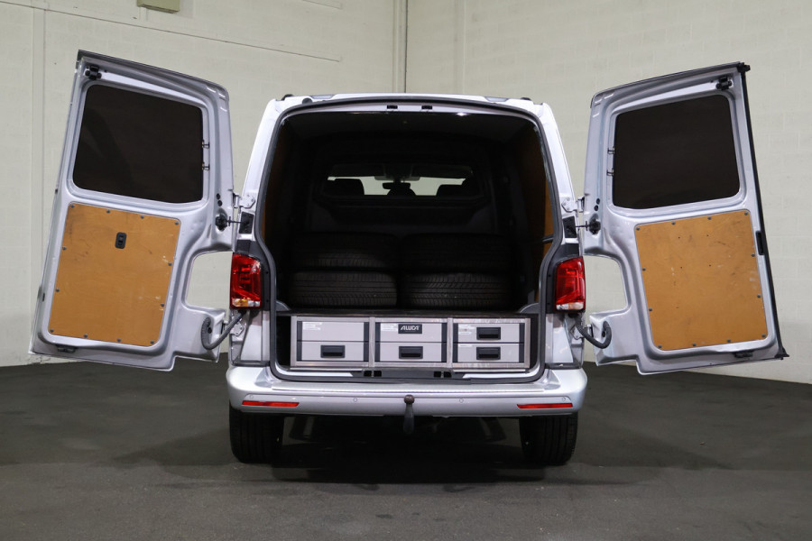 Volkswagen Transporter 2.0 TDI L2 H1 DC Bulli Automaat