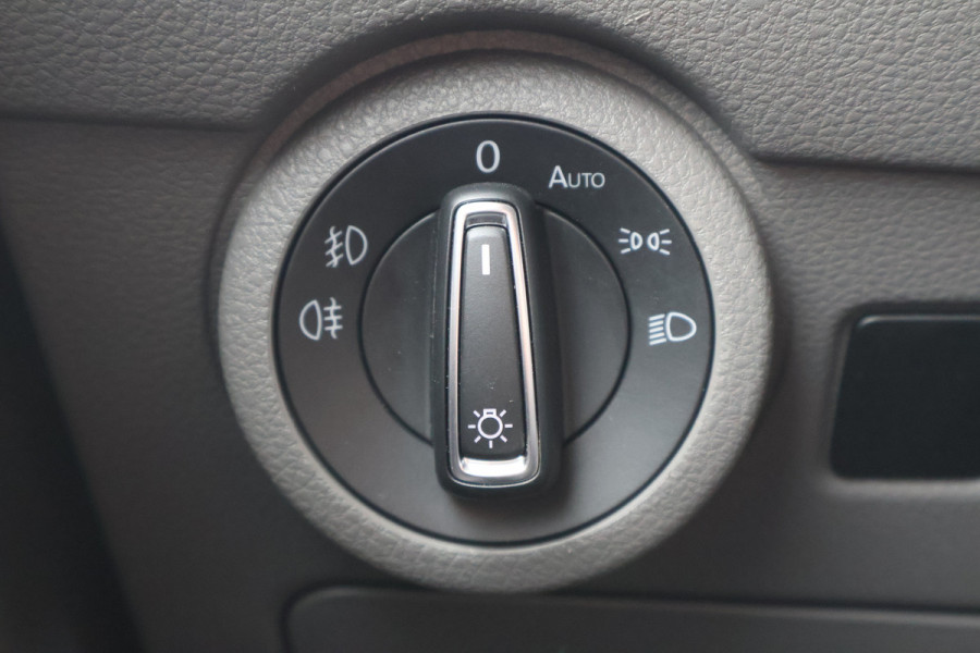 Volkswagen Transporter 2.0 TDI L2 H1 DC Bulli Automaat