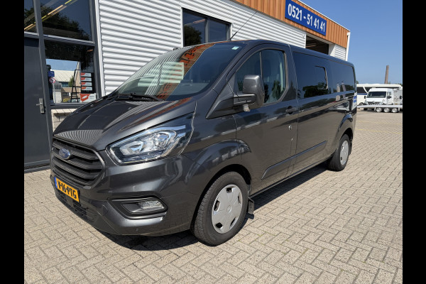 Ford Transit Custom 320 2.0 TDCI automaat L2H1 Trend / 3 persoons / vaste prijs rijklaar € 17.950 ex btw / lease vanaf € 302 / trekhaak / laadruimte gestoffeerd / airco / cruise / magneic grey metallic