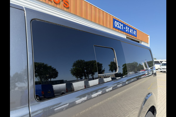 Ford Transit Custom 320 2.0 TDCI automaat L2H1 Trend / 3 persoons / vaste prijs rijklaar € 17.950 ex btw / lease vanaf € 302 / trekhaak / laadruimte gestoffeerd / airco / cruise / magneic grey metallic