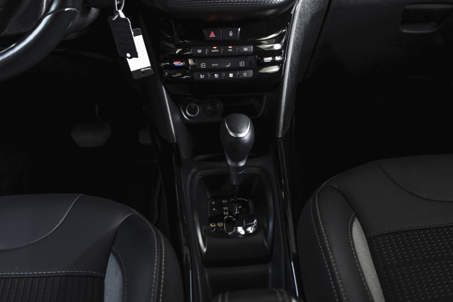 Peugeot 2008 1.2 PureTech Allure | Cruise | PDC | Camera | NAV+App.Connect | Auto.Airco | Trekhaak | LM 16" |