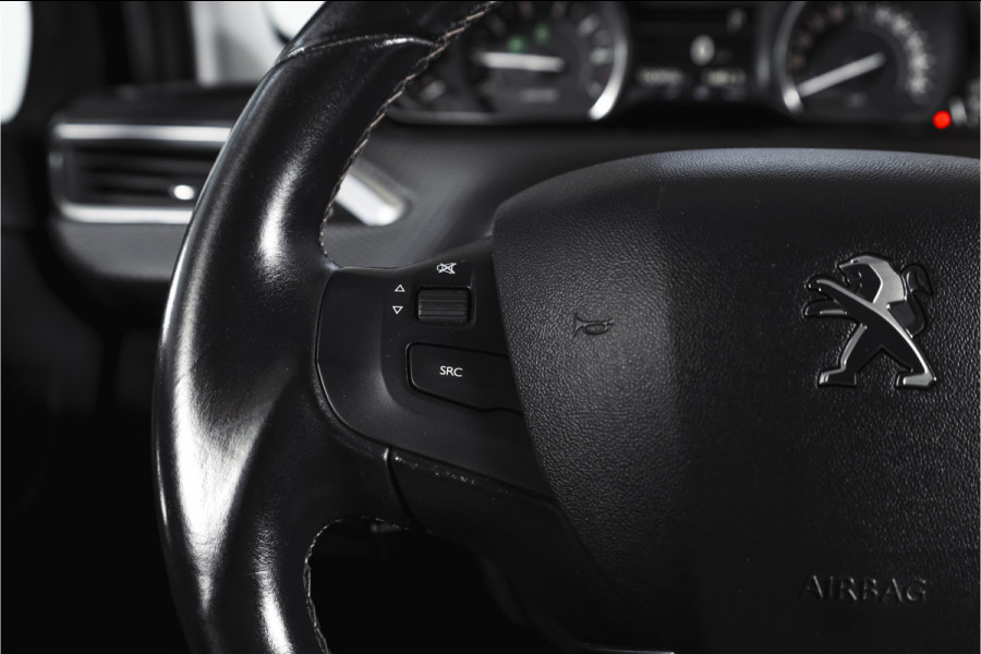 Peugeot 2008 1.2 PureTech Allure | Cruise | PDC | Camera | NAV+App.Connect | Auto.Airco | Trekhaak | LM 16" |