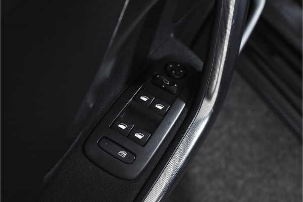 Peugeot 2008 1.2 PureTech Allure | Cruise | PDC | Camera | NAV+App.Connect | Auto.Airco | Trekhaak | LM 16" |