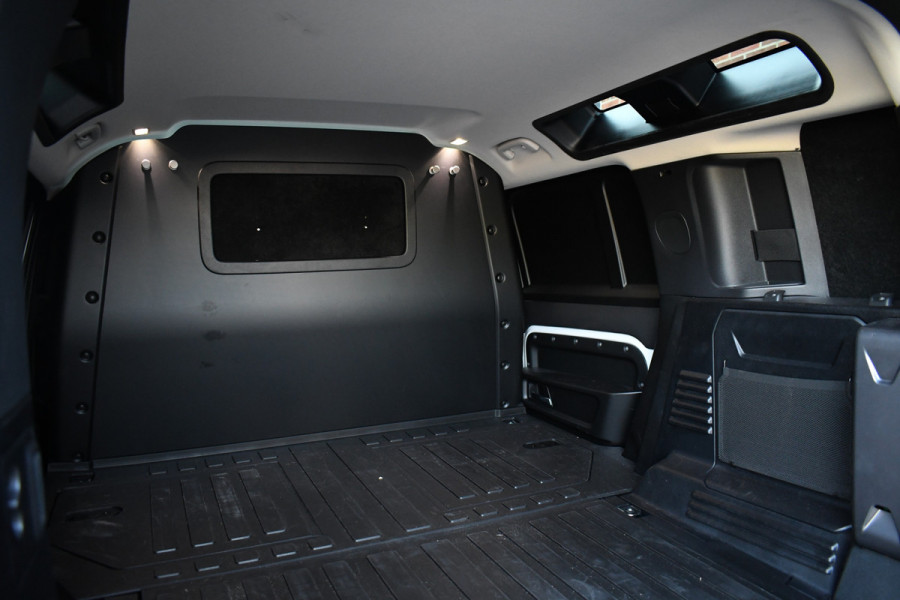 Land Rover Defender 110 D250 3.0 SE Luchtv 22-Kahn Meridian Memory 360