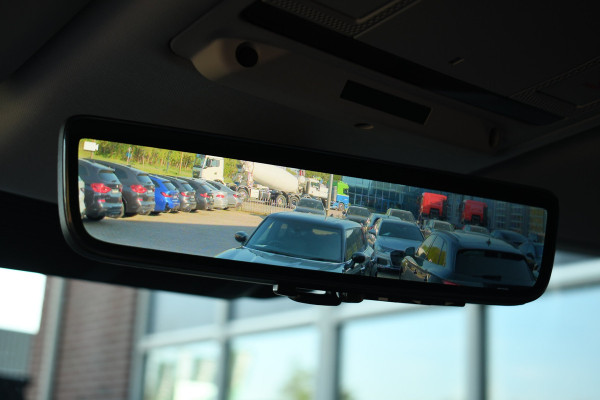Land Rover Defender 110 D250 3.0 SE Luchtv 22-Kahn Meridian Memory 360