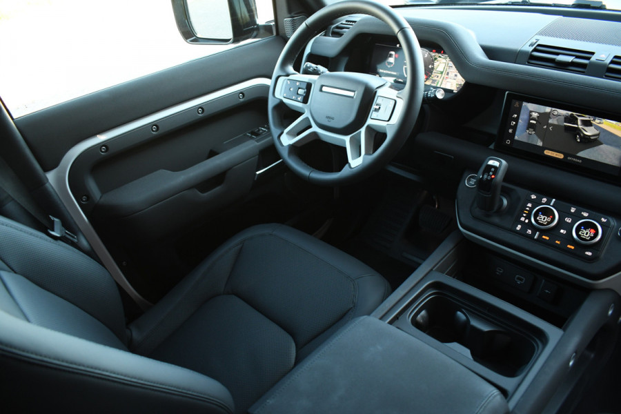 Land Rover Defender 110 D250 3.0 SE Luchtv 22-Kahn Meridian Memory 360