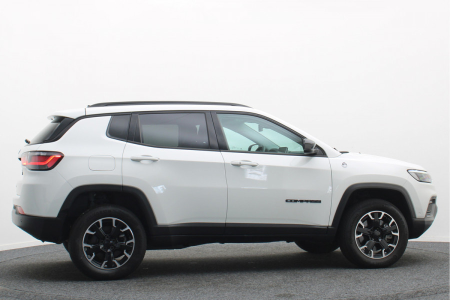 Jeep Compass 4xe 240 Plug-in Hybrid Electric Trailhawk Panoramadak, Leer, Camera, ACC, Apple Carplay, Keyless
