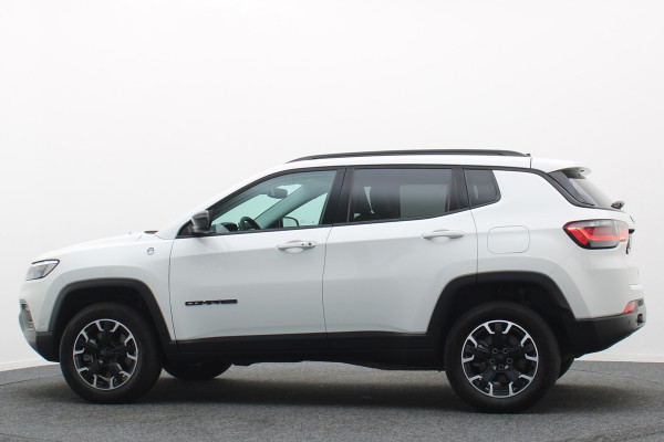 Jeep Compass 4xe 240 Plug-in Hybrid Electric Trailhawk Panoramadak, Leer, Camera, ACC, Apple Carplay, Keyless