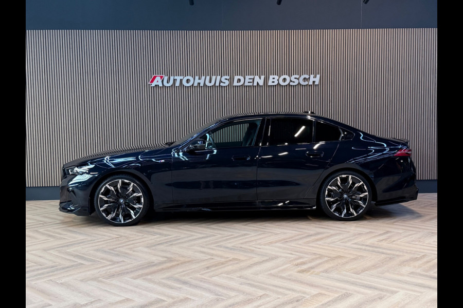 BMW 5 Serie 520i M Sport |Pano|Keyles|HeadUp|360|H&K|Carbon