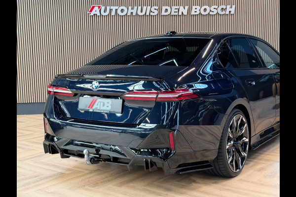 BMW 5 Serie 520i M Sport |Pano|Keyles|HeadUp|360|H&K|Carbon