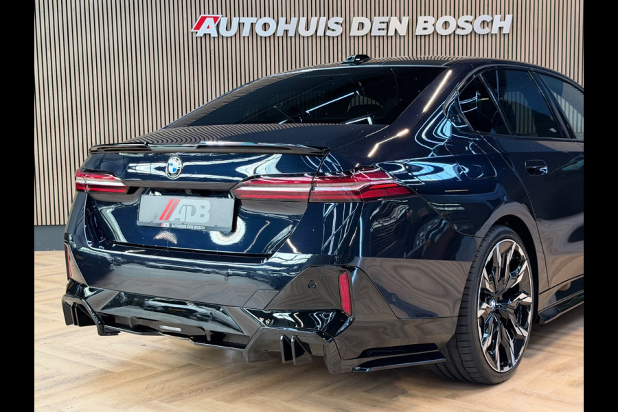 BMW 5 Serie 520i M Sport |Pano|Keyles|HeadUp|360|H&K|Carbon