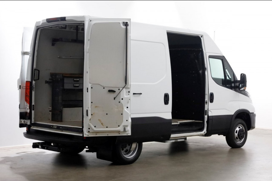 Iveco Daily 35C14 136pk L2H2 Dubbel Lucht/Luchtvering/Inrichting/Trekhaak 3500kg 10-2020
