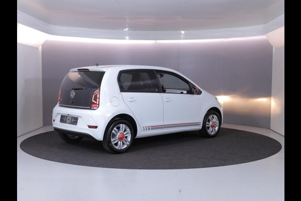 Volkswagen up! 1.0 Beats 65 pk | Navigatie via App | Parkeersensoren achter | Achteruitrijcamera | Autom. airco | Cruise control | Stoelverwarming |