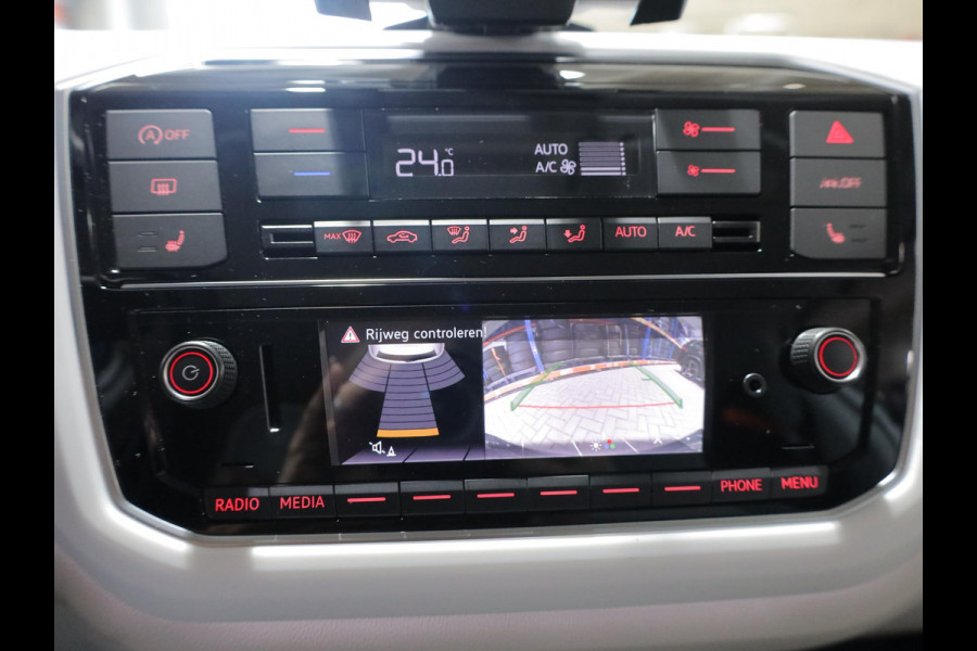 Volkswagen up! 1.0 Beats 65 pk | Navigatie via App | Parkeersensoren achter | Achteruitrijcamera | Autom. airco | Cruise control | Stoelverwarming |