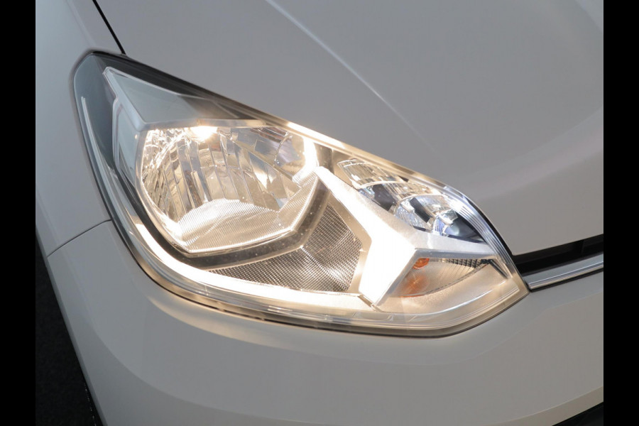 Volkswagen up! 1.0 Beats 65 pk | Navigatie via App | Parkeersensoren achter | Achteruitrijcamera | Autom. airco | Cruise control | Stoelverwarming |
