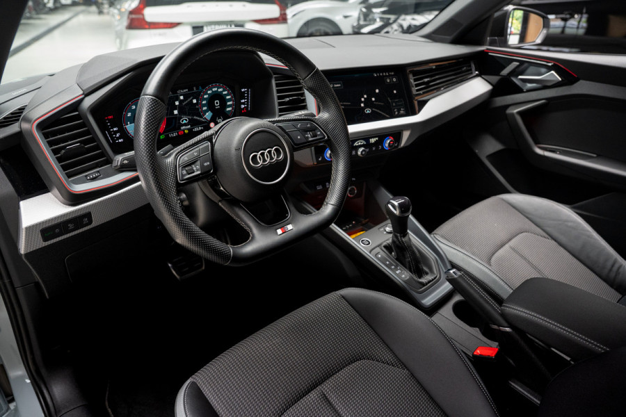 Audi A1 Sportback 40 TFSI S- Line Leder Camera Navi Virtual Climate Sonos PDC LM velgen Stoelverwarming Carplay BTW auto