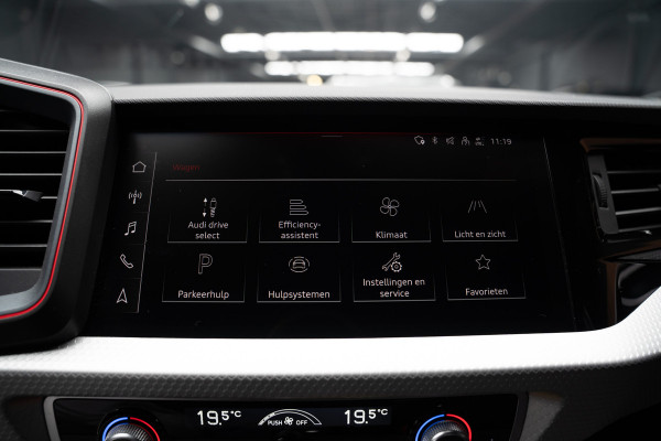 Audi A1 Sportback 40 TFSI S- Line Leder Camera Navi Virtual Climate Sonos PDC LM velgen Stoelverwarming Carplay BTW auto