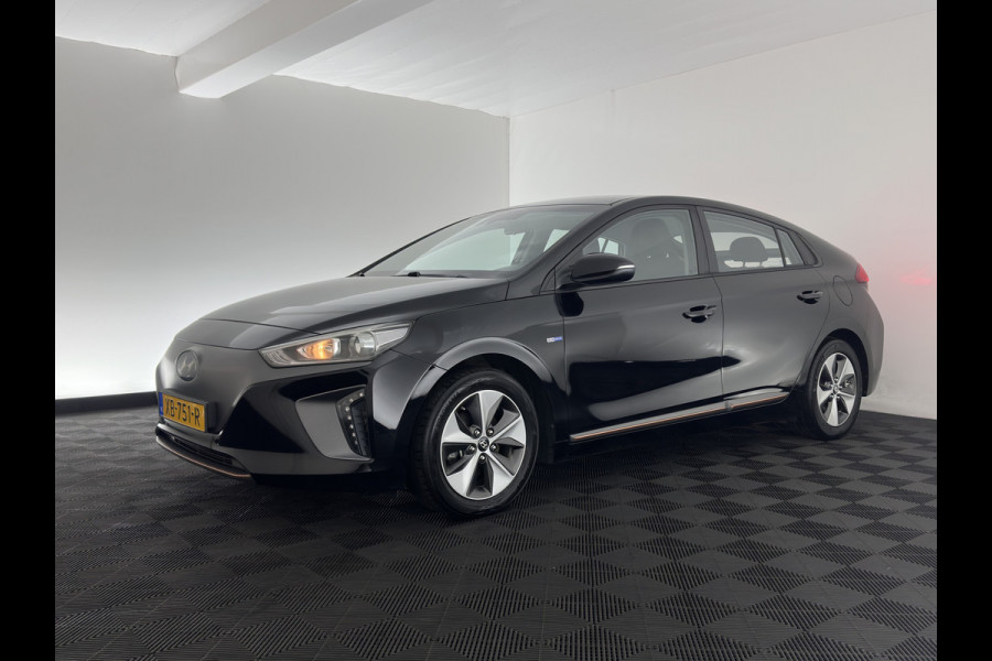 Hyundai IONIQ Comfort EV (INCL.BTW) Aut. *ADAPTIVE-CRUISE | DIGI-COCKPIT | SHIFTPADDLES | LANE-ASSIST | CCS-FASTLOADER | CRUISE | CAMERA | KEYLESS | DAB+ | NAVI-FULLMAP | ECC | PDC | 16"*