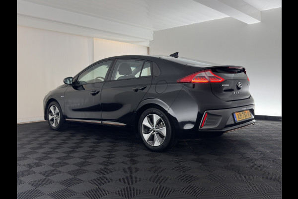 Hyundai IONIQ Comfort EV (INCL.BTW) Aut. *ADAPTIVE-CRUISE | DIGI-COCKPIT | SHIFTPADDLES | LANE-ASSIST | CCS-FASTLOADER | CRUISE | CAMERA | KEYLESS | DAB+ | NAVI-FULLMAP | ECC | PDC | 16"*