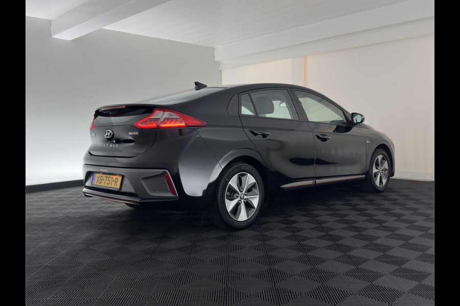 Hyundai IONIQ Comfort EV (INCL.BTW) Aut. *ADAPTIVE-CRUISE | DIGI-COCKPIT | SHIFTPADDLES | LANE-ASSIST | CCS-FASTLOADER | CRUISE | CAMERA | KEYLESS | DAB+ | NAVI-FULLMAP | ECC | PDC | 16"*