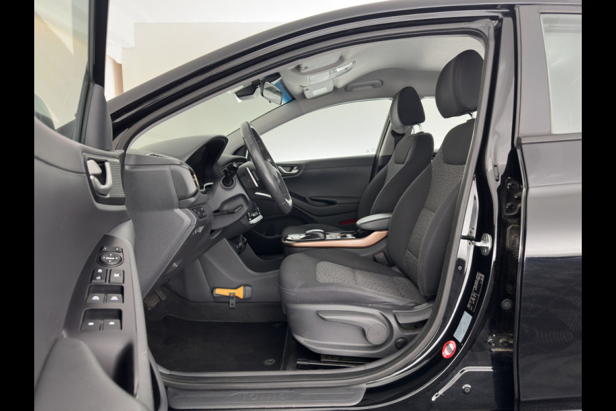 Hyundai IONIQ Comfort EV (INCL.BTW) Aut. *ADAPTIVE-CRUISE | DIGI-COCKPIT | SHIFTPADDLES | LANE-ASSIST | CCS-FASTLOADER | CRUISE | CAMERA | KEYLESS | DAB+ | NAVI-FULLMAP | ECC | PDC | 16"*