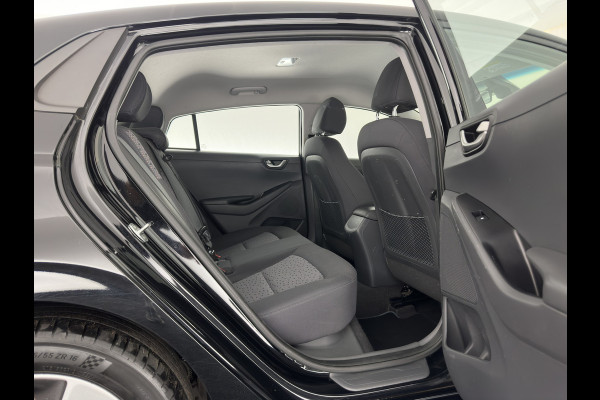 Hyundai IONIQ Comfort EV (INCL.BTW) Aut. *ADAPTIVE-CRUISE | DIGI-COCKPIT | SHIFTPADDLES | LANE-ASSIST | CCS-FASTLOADER | CRUISE | CAMERA | KEYLESS | DAB+ | NAVI-FULLMAP | ECC | PDC | 16"*