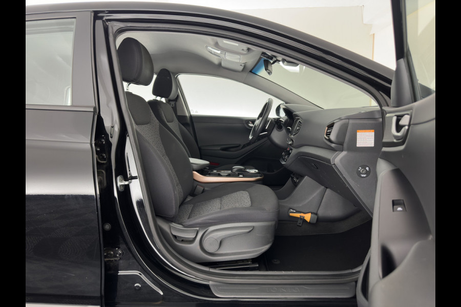 Hyundai IONIQ Comfort EV (INCL.BTW) Aut. *ADAPTIVE-CRUISE | DIGI-COCKPIT | SHIFTPADDLES | LANE-ASSIST | CCS-FASTLOADER | CRUISE | CAMERA | KEYLESS | DAB+ | NAVI-FULLMAP | ECC | PDC | 16"*