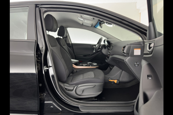 Hyundai IONIQ Comfort EV (INCL.BTW) Aut. *ADAPTIVE-CRUISE | DIGI-COCKPIT | SHIFTPADDLES | LANE-ASSIST | CCS-FASTLOADER | CRUISE | CAMERA | KEYLESS | DAB+ | NAVI-FULLMAP | ECC | PDC | 16"*