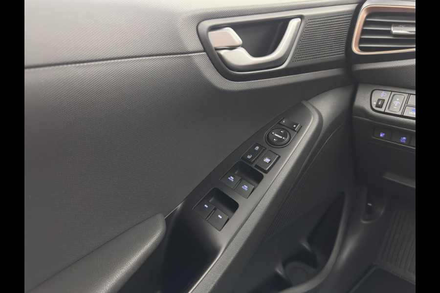 Hyundai IONIQ Comfort EV (INCL.BTW) Aut. *ADAPTIVE-CRUISE | DIGI-COCKPIT | SHIFTPADDLES | LANE-ASSIST | CCS-FASTLOADER | CRUISE | CAMERA | KEYLESS | DAB+ | NAVI-FULLMAP | ECC | PDC | 16"*