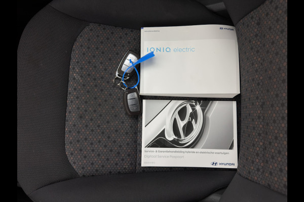 Hyundai IONIQ Comfort EV (INCL.BTW) Aut. *ADAPTIVE-CRUISE | DIGI-COCKPIT | SHIFTPADDLES | LANE-ASSIST | CCS-FASTLOADER | CRUISE | CAMERA | KEYLESS | DAB+ | NAVI-FULLMAP | ECC | PDC | 16"*