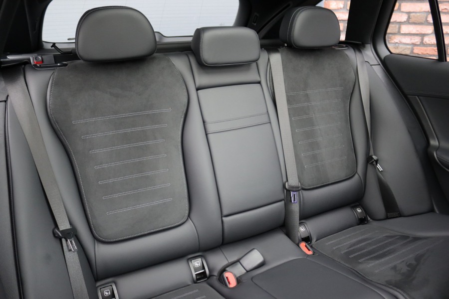 Mercedes-Benz C-Klasse Estate 300 e AMG Line Premium+ | Distronic+ | Memory | Panoramadak | HUD | Digital Light | Trekhaak | Burmester | Augmented Reality |