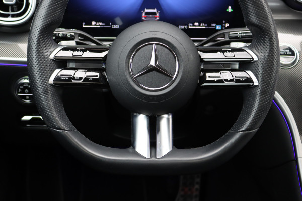Mercedes-Benz C-Klasse Estate 300 e AMG Line | Panoramadak | Memory | Dodehoekassistent | Augmented Reality | Leder | Trekhaak | Digital Light | HUD | Surround Camera |